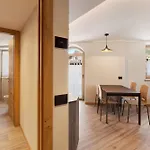 Rock Mountain Planet House Апартаменты *